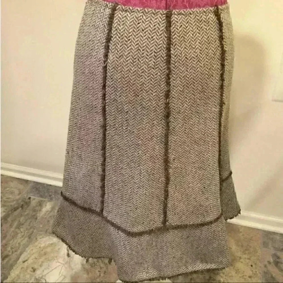 Loft Petite Brown Trumpet Sz 6P 55% silk 45% wool - Picture 4 of 6